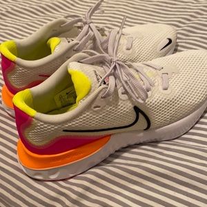 Brand new worn once Nike running shoes